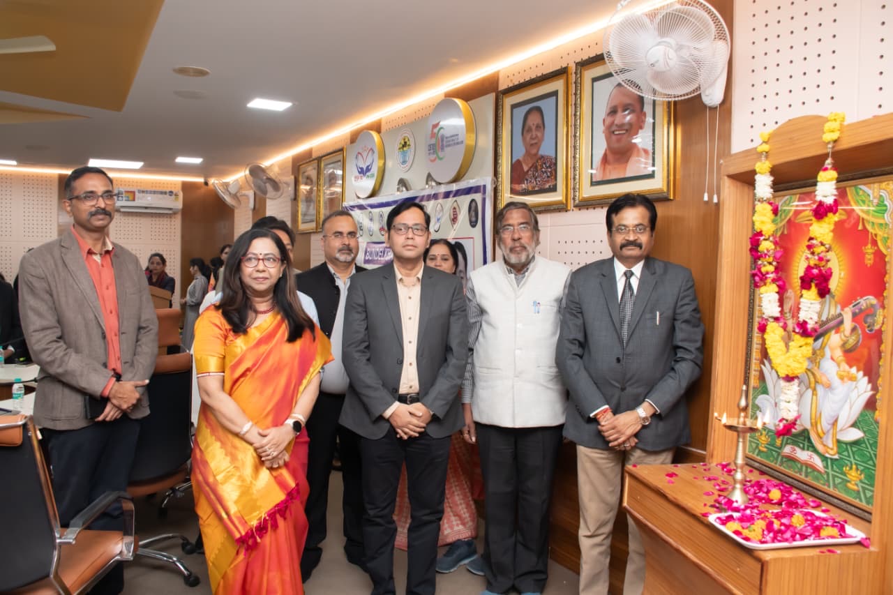 Group photo with dignitaries at Library Week 2025, Bundelkhand University